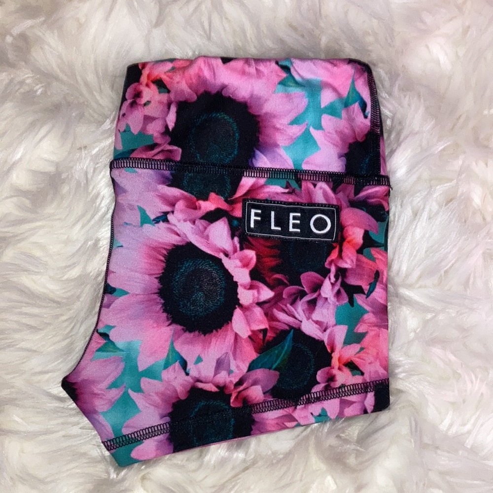 🌸FLEO Pink SUNFLOWER 🌻 CRUSH 2.5 OG SL Booty Shorts XS